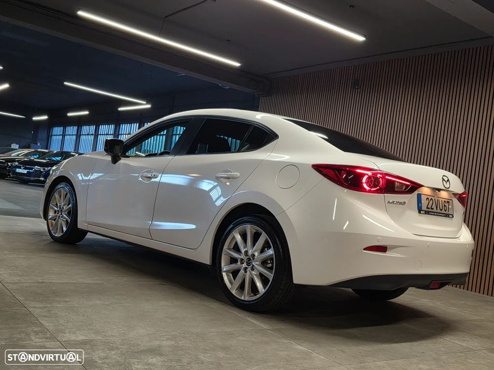 Mazda 3 Sedan 1.5 Sky-D Evolve HS Navi - 2