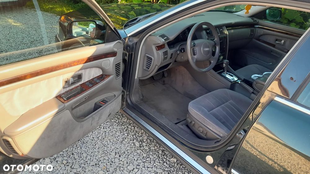 Audi A8 2.8 Quattro Tiptronic - 1