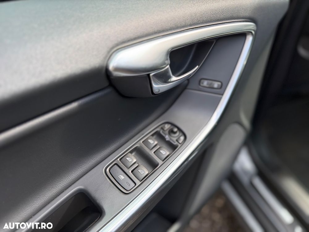 Volvo XC 60 D4 Geartronic Summum - 41