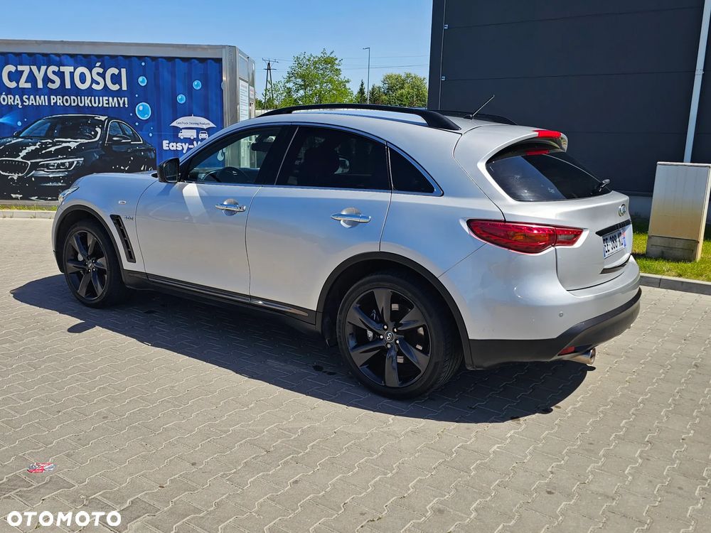Infiniti Q70 - 7