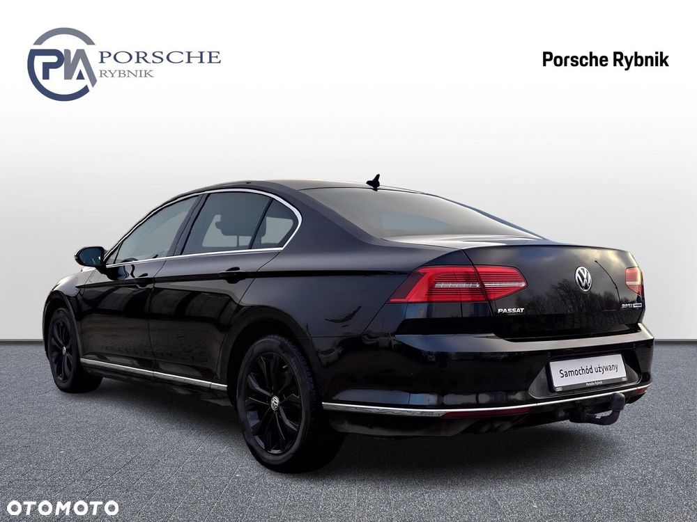 Volkswagen Passat - 4