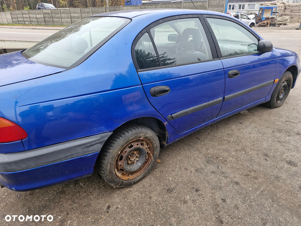 Toyota AVENSIS T22 SEDAN maska zderzak drzwi lampy zawieszenie błotnik 8b6