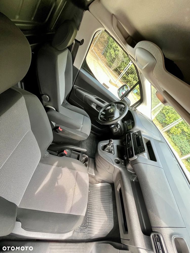 Toyota Proace City - 14