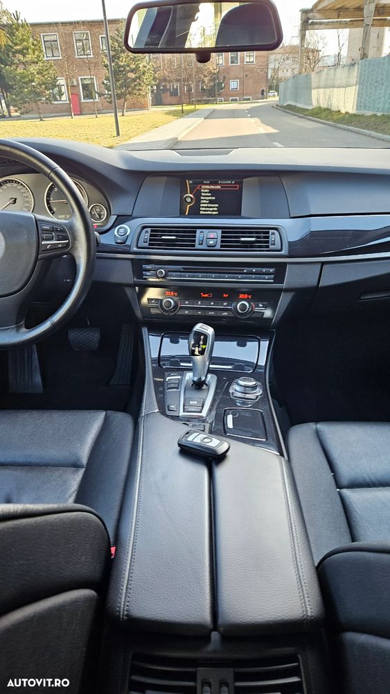 BMW Seria 5 520d Aut. Modern Line - 10