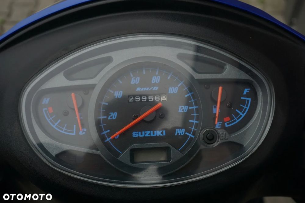 Suzuki Burgman - 18