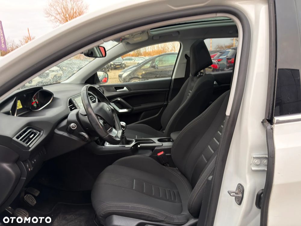 Peugeot 308 1.6 e-HDi Active S&S - 27