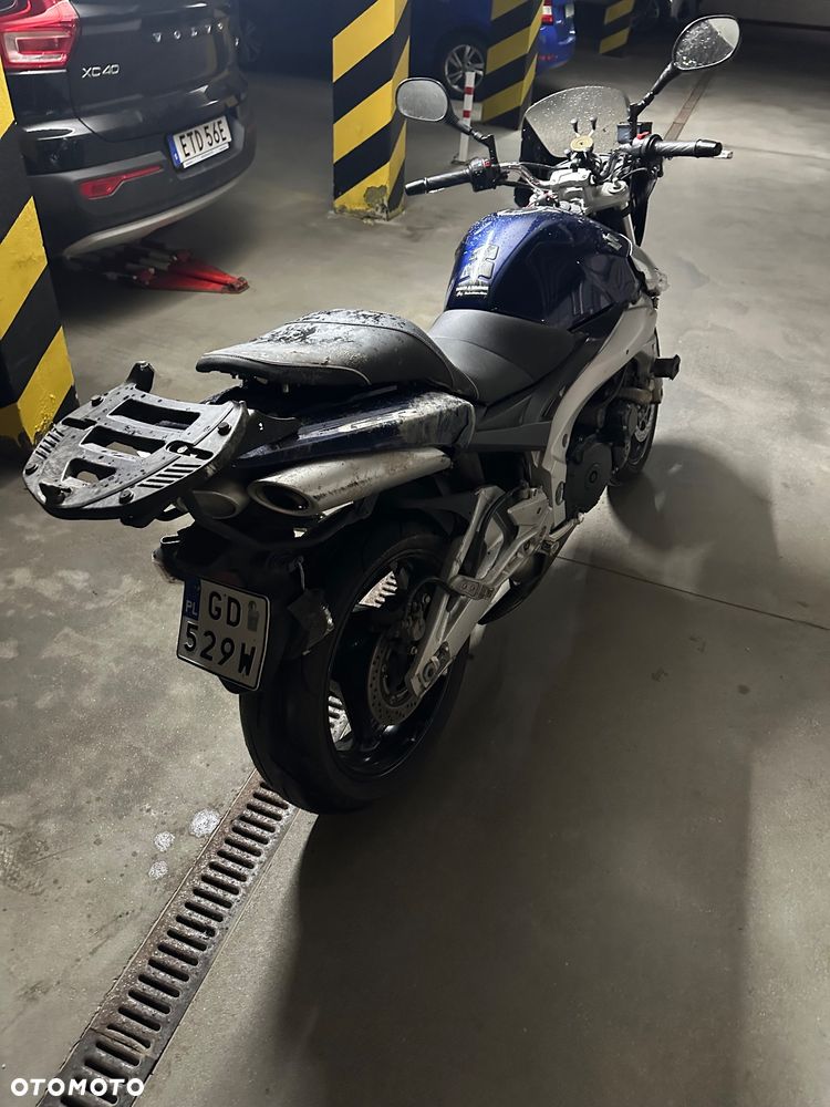 Suzuki GSR - 1