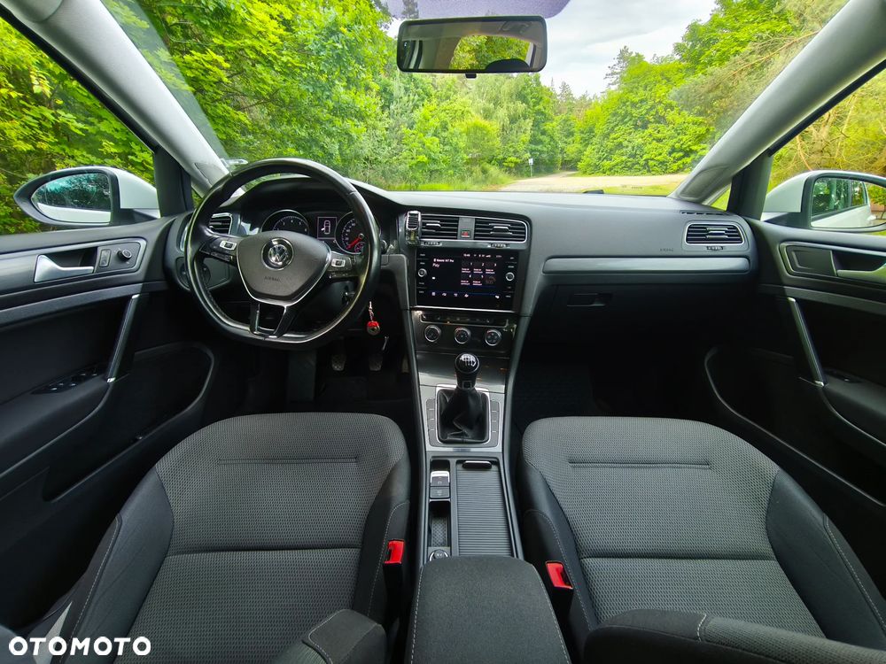 Volkswagen Golf 1.0 TSI (BlueMotion Technology) Comfortline - 20