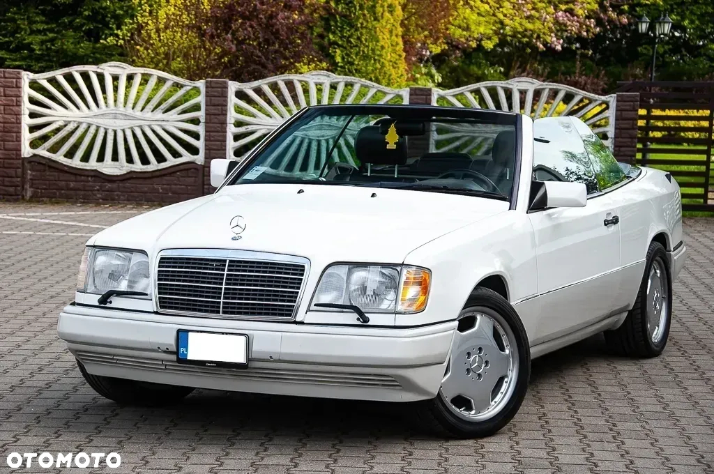 Mercedes-Benz Klasa E 320 - 12