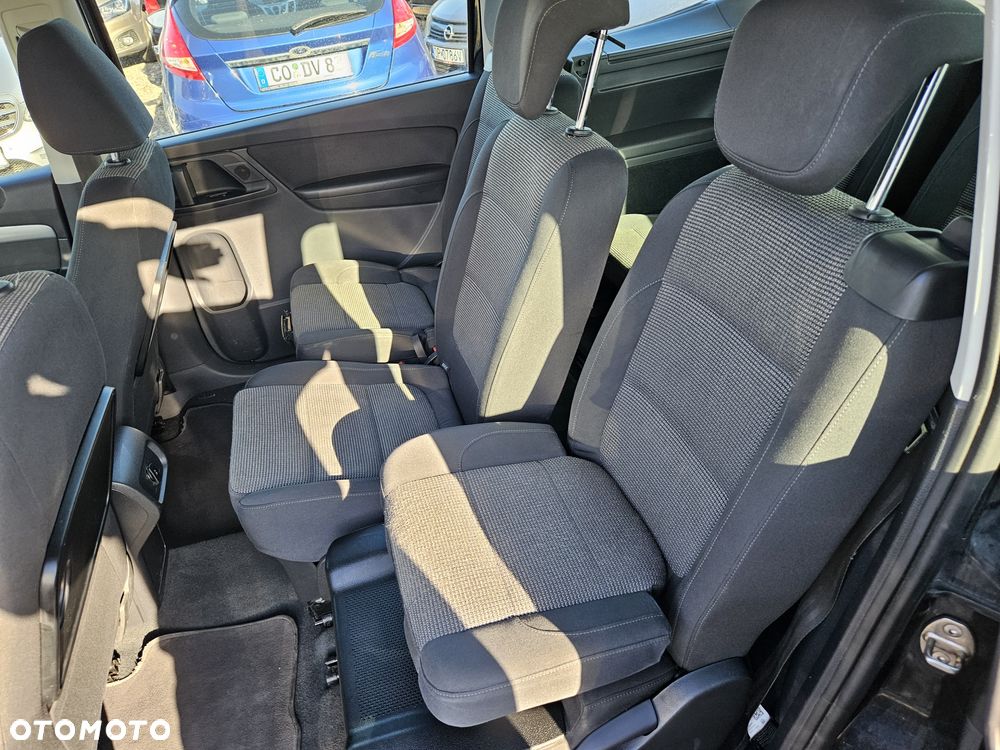 Volkswagen Sharan - 8