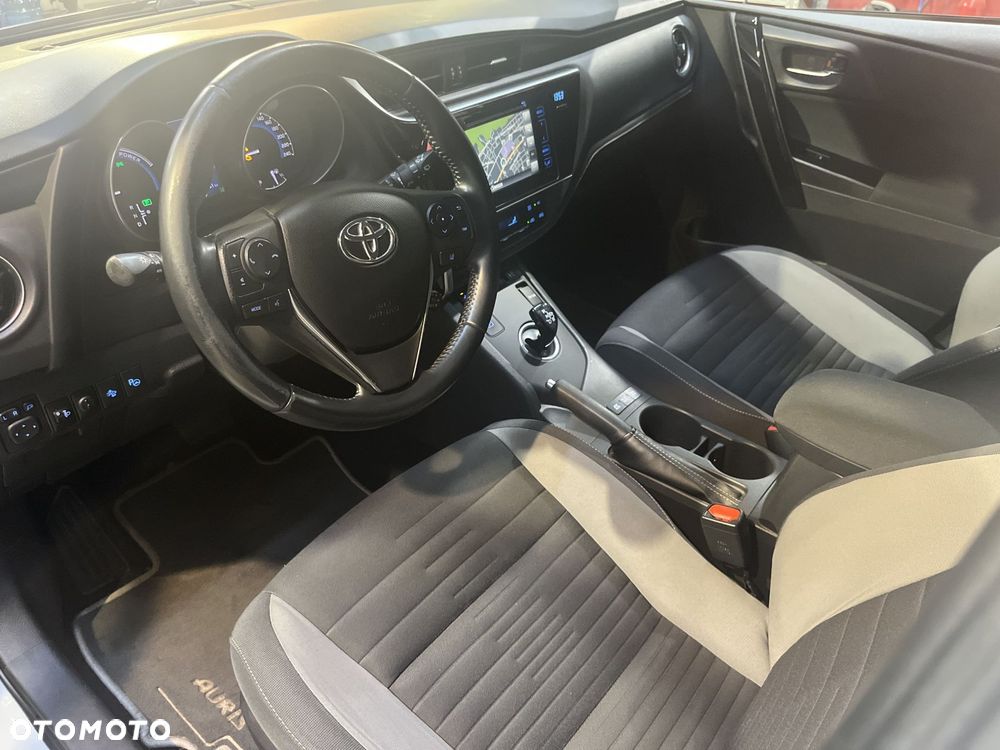 Toyota Auris - 10