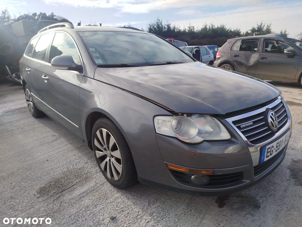 Volkswagen Passat - 2