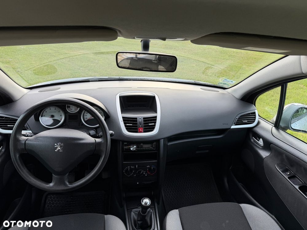 Peugeot 207 - 19