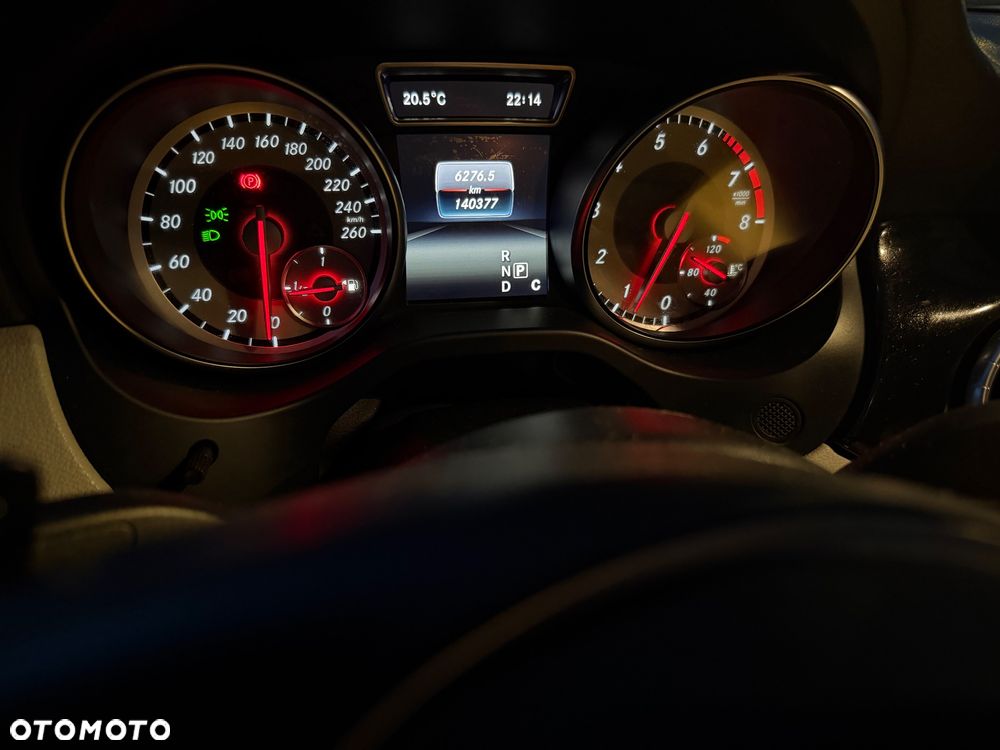 Mercedes-Benz CLA 250 4Matic 7G-DCT - 17