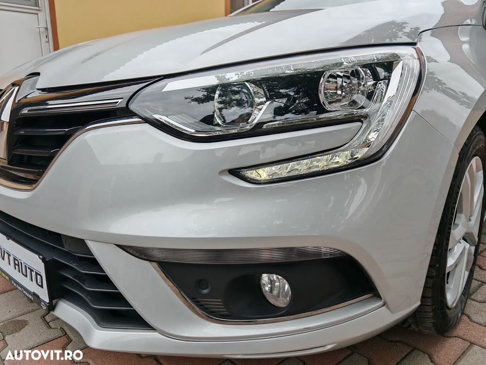 Renault Megane BLUE dCi 115 BUSINESS EDITION - 19