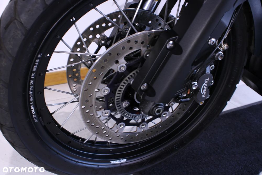 Triumph Tiger - 32