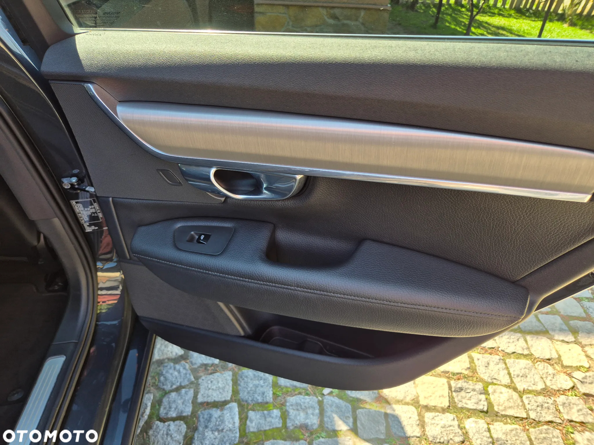 Volvo V90 D4 Geartronic Momentum Pro - 24