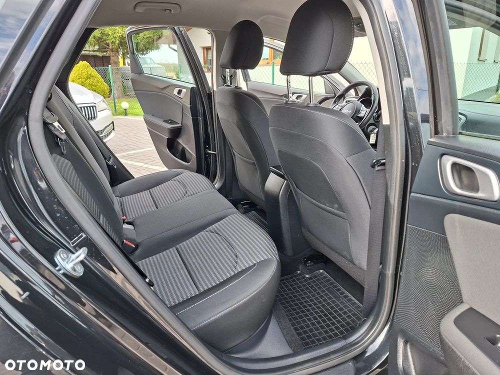 Kia Ceed 1.5 T-GDI M - 11