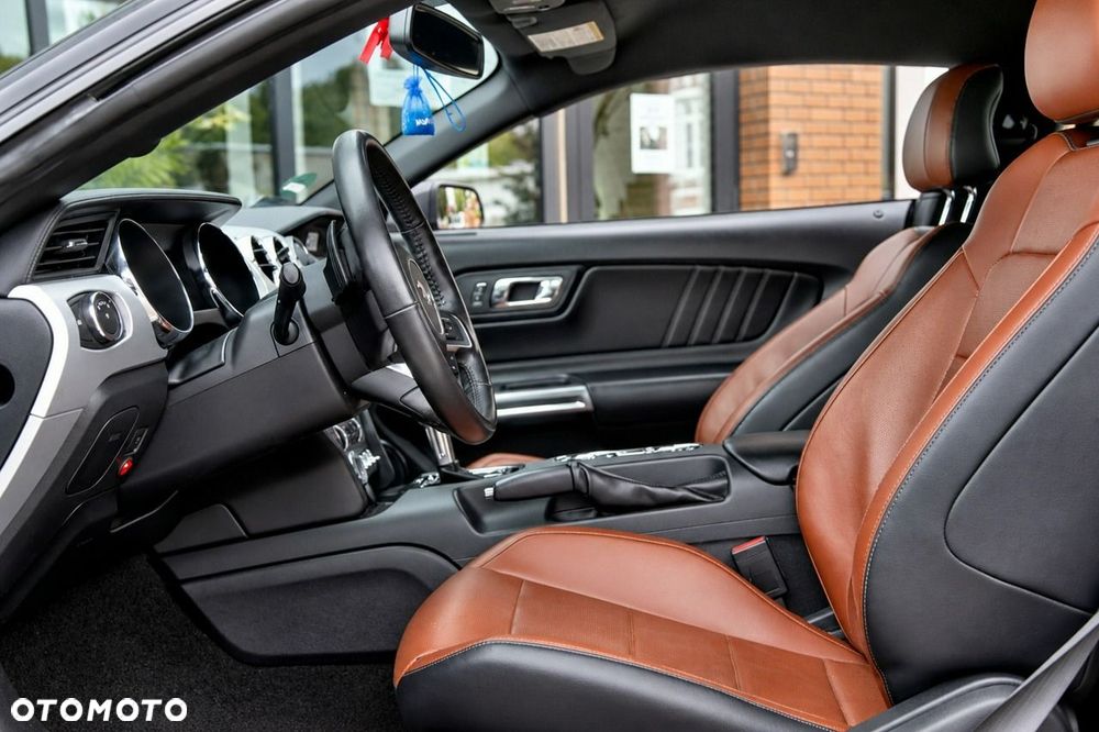 Ford Mustang - 19