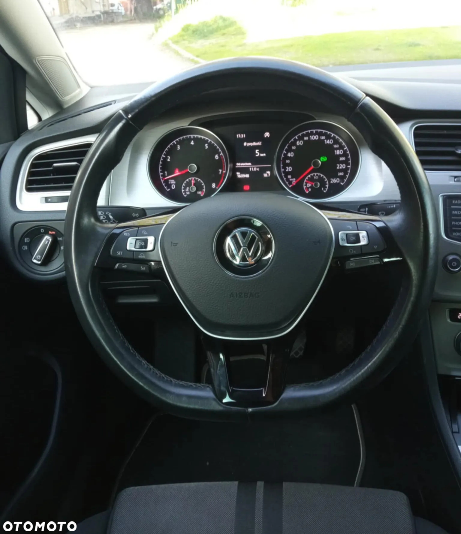 Volkswagen Golf - 29