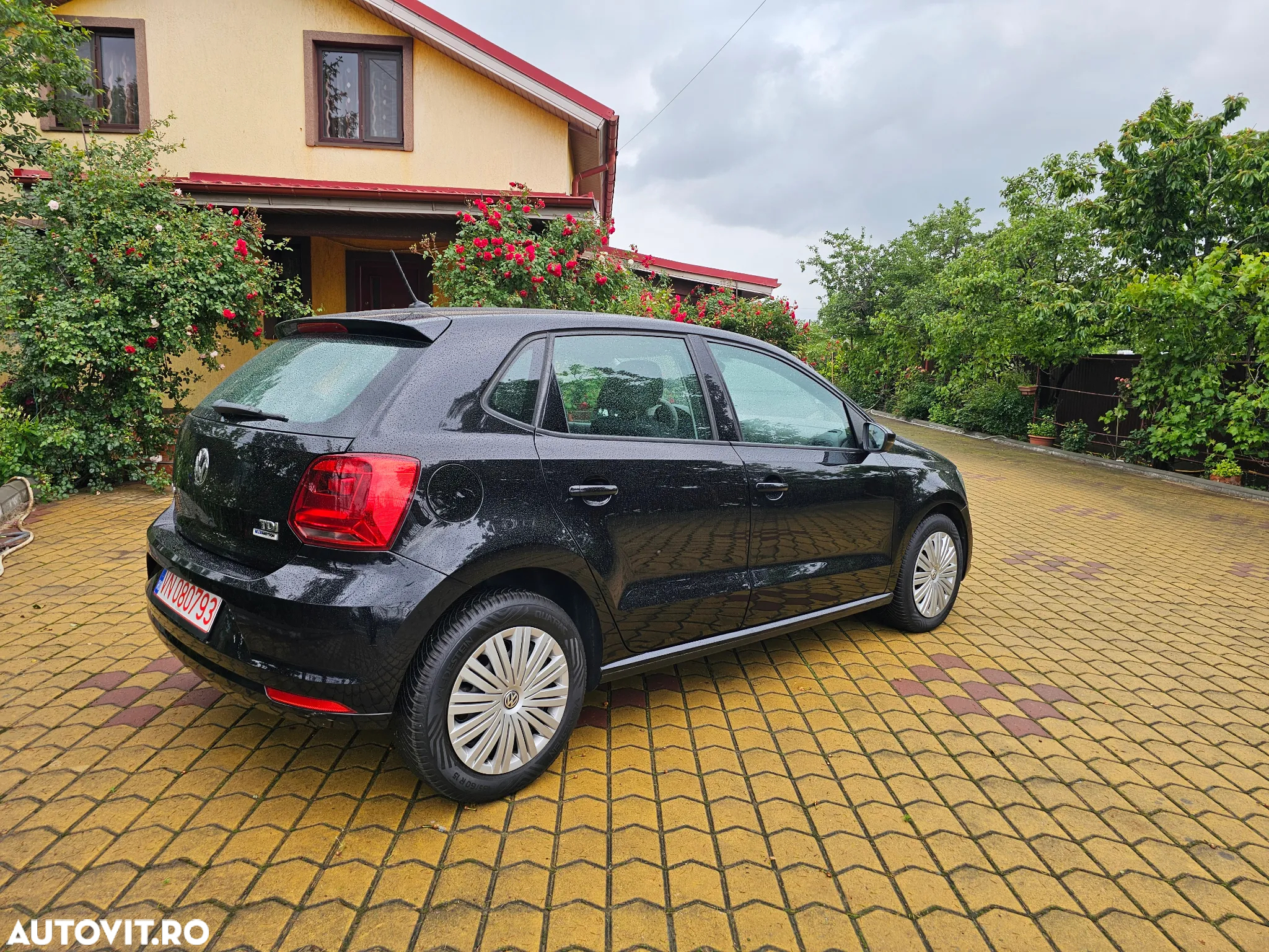 Volkswagen Polo 1.4 TDI (Blue Motion Technology) Comfortline - 4