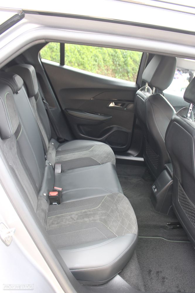 Peugeot 2008 ver-1-2-puretech-allure - 13