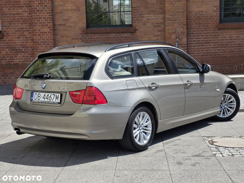 BMW Seria 3 318i - 11