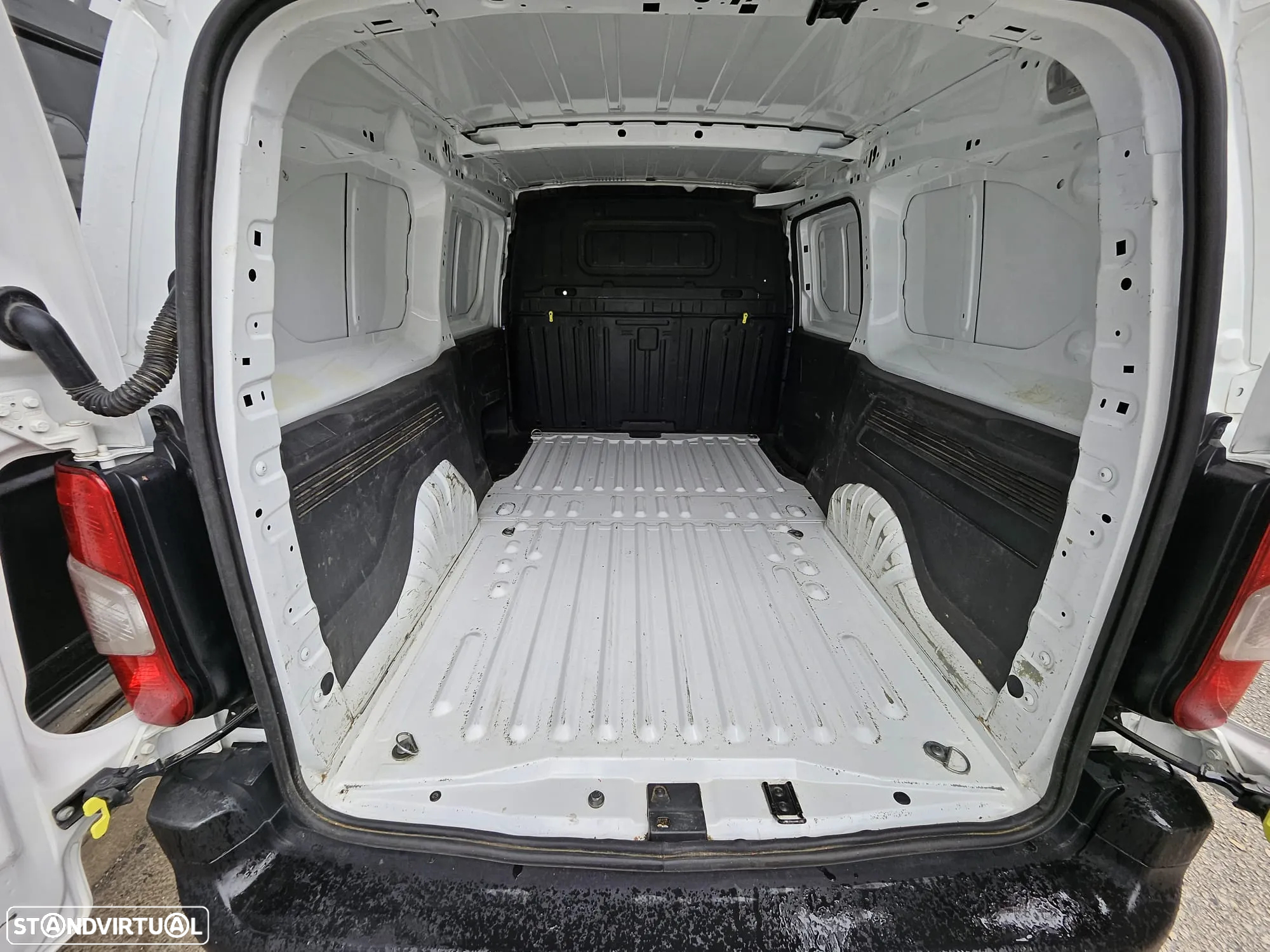 Opel Combo Maxi Longa 1.5CDTI 102cv Ecrã Central - 5