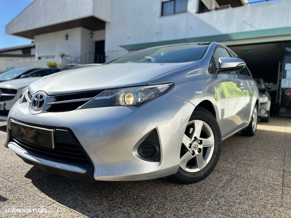 Toyota Auris Touring Sports 1.4 D-4D Comfort - 1