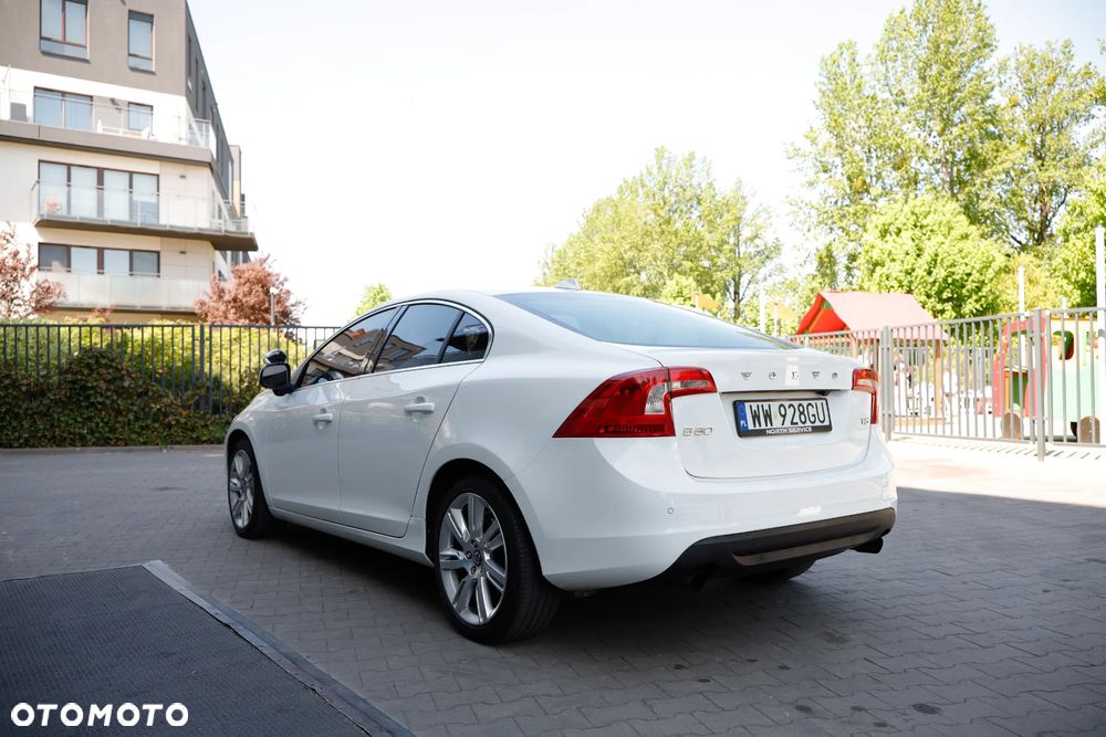 Volvo S60 2.5 T5 - 5