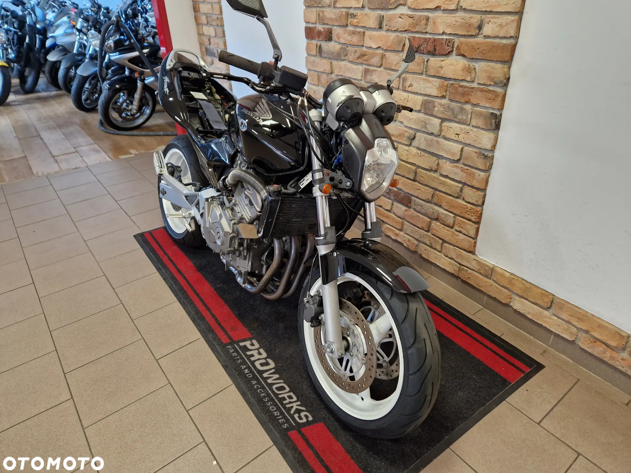 Honda Hornet - 4