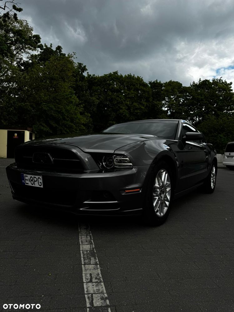 Ford Mustang 3.7 V6 Premium - 2