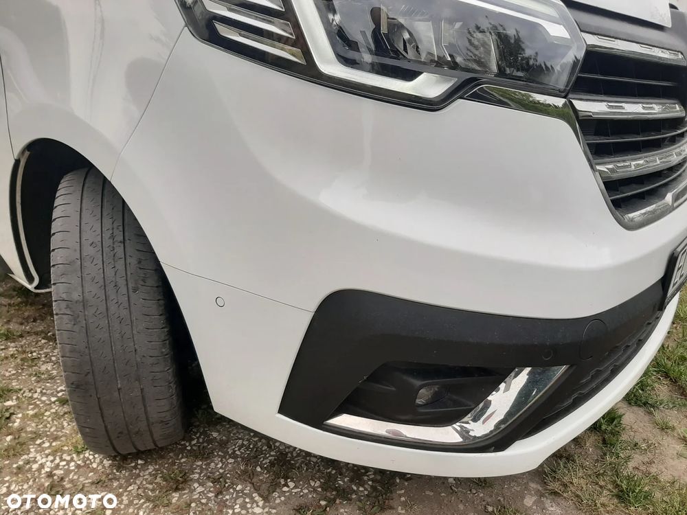 Renault Trafic 2.0 dCi - 17