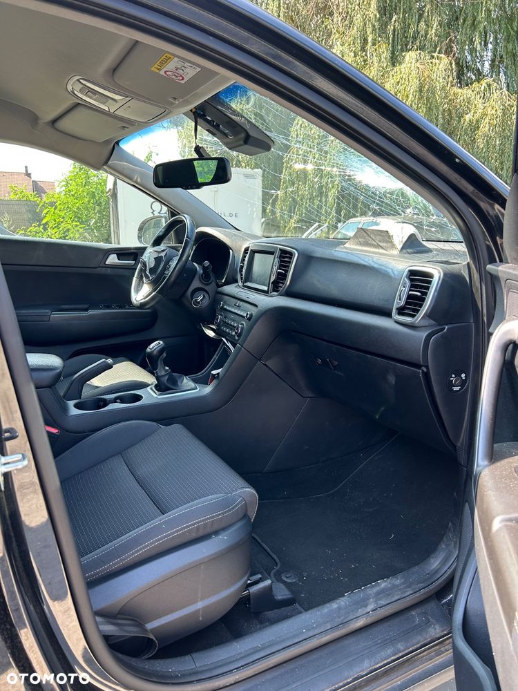 Kia Sportage 1.6 GDI Black Edition 2WD - 24