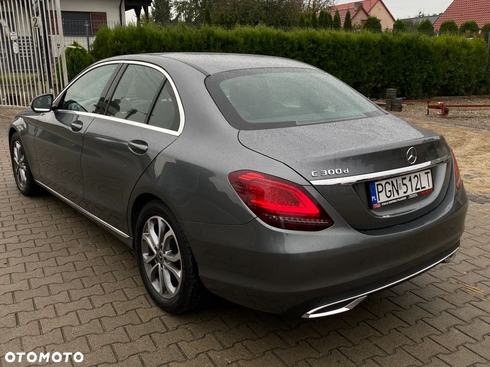 Mercedes-Benz Klasa C 300 d T 9G-TRONIC Avantgarde - 4