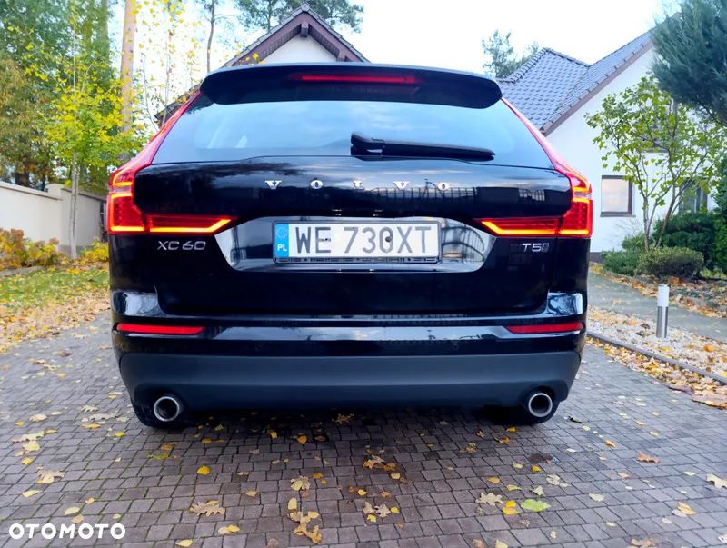 Volvo XC 60 T5 AWD Momentum Pro - 11