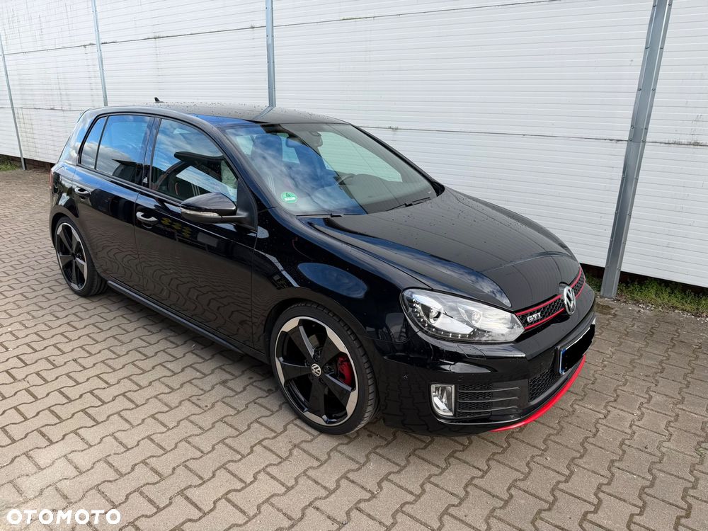 Volkswagen Golf 2.0 GTI adidas - 2