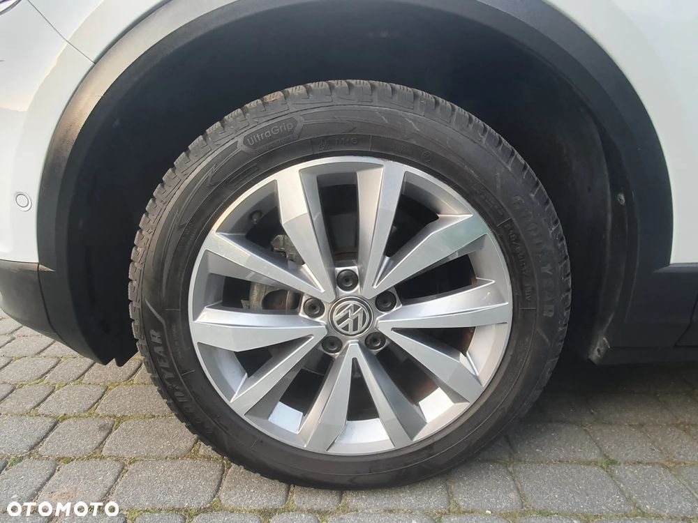 Volkswagen T-Roc 1.0 TSI Advance - 25