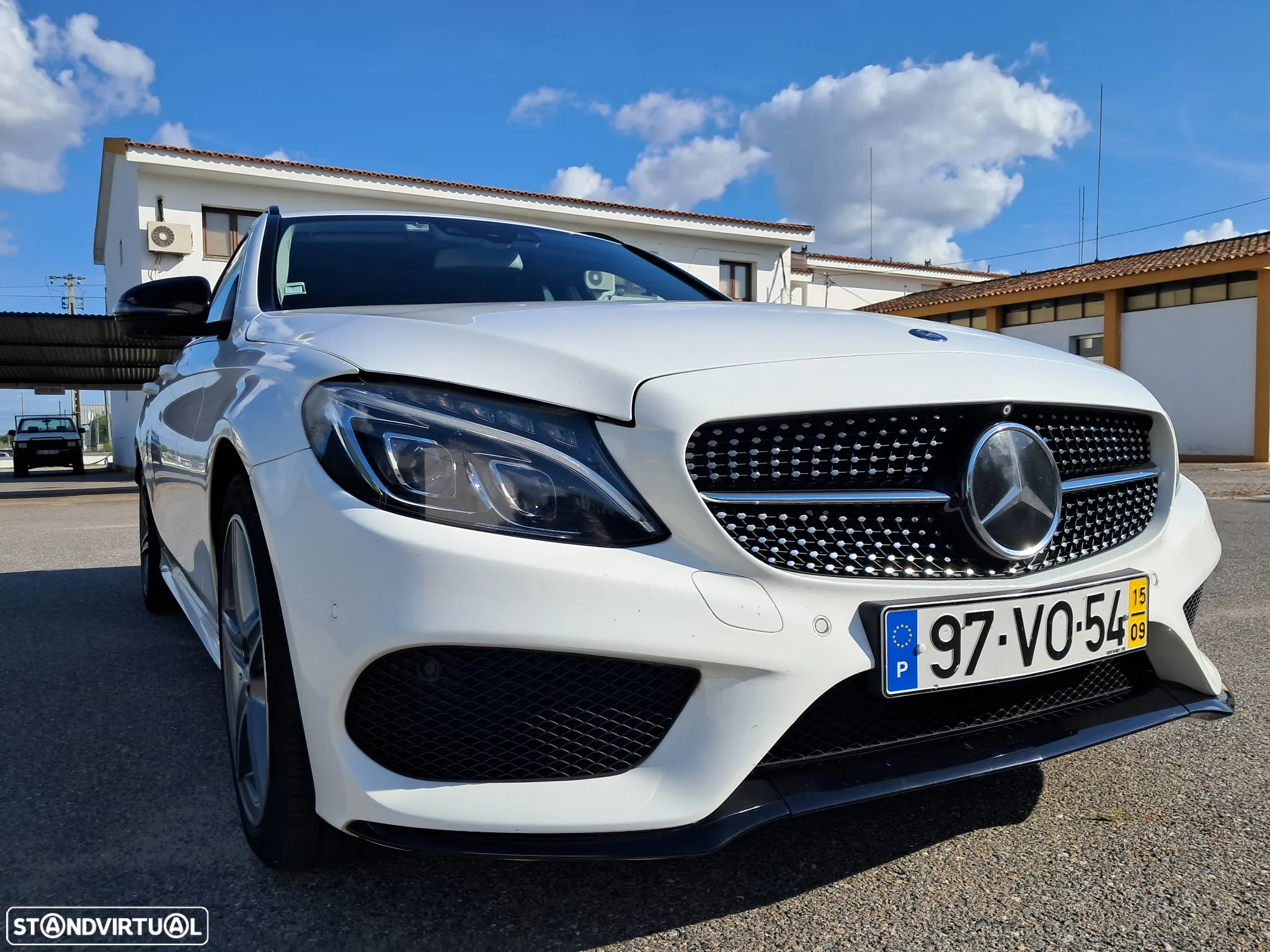 Mercedes-Benz C 300 BlueTEC Hybrid AMG Line - 4