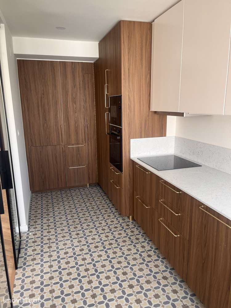 T2 totalmente renovado a estrear | 84m² | 2 varandas | Mem Martins - Grande imagem: 2/20