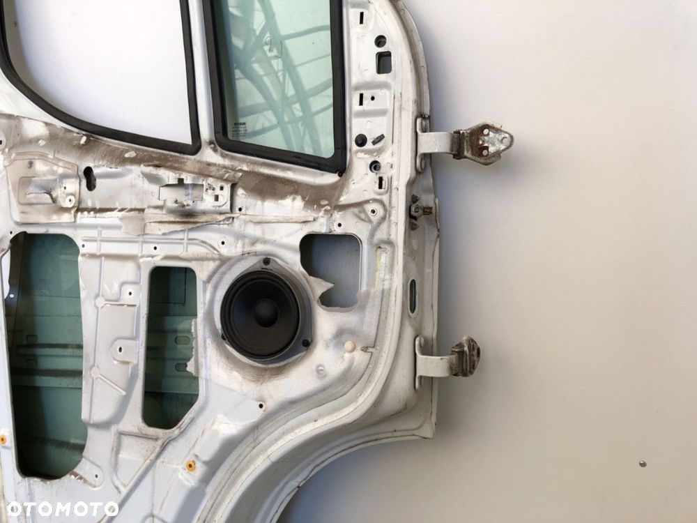 DRZWI LEWY PRZÓD  IVECO DAILY VI Autobus 2014 - 2022 50C16 115 kW [156 KM] olej napędowy 2019 - - 7