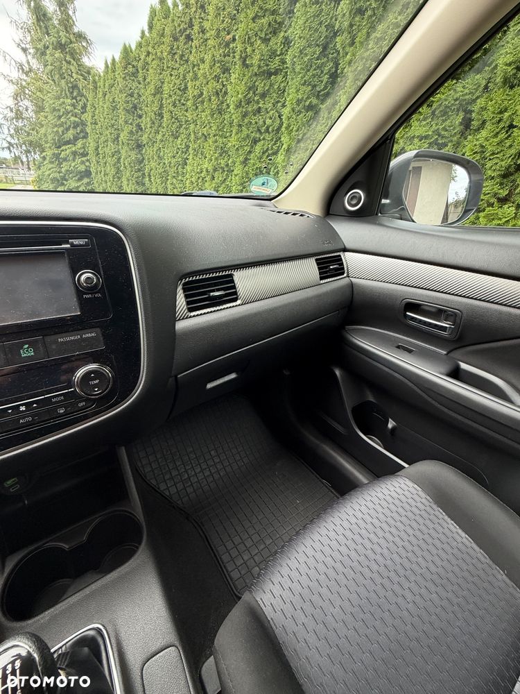 Mitsubishi Outlander 2.2 DID Intense - 20
