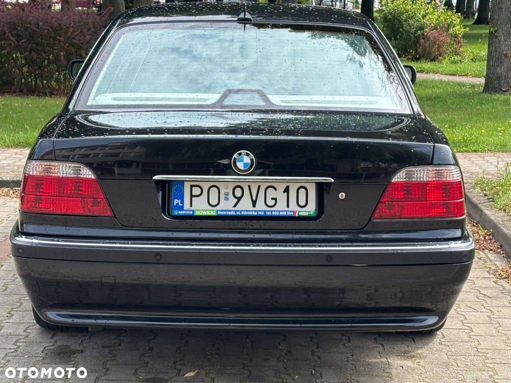 BMW Seria 7 735i - 33