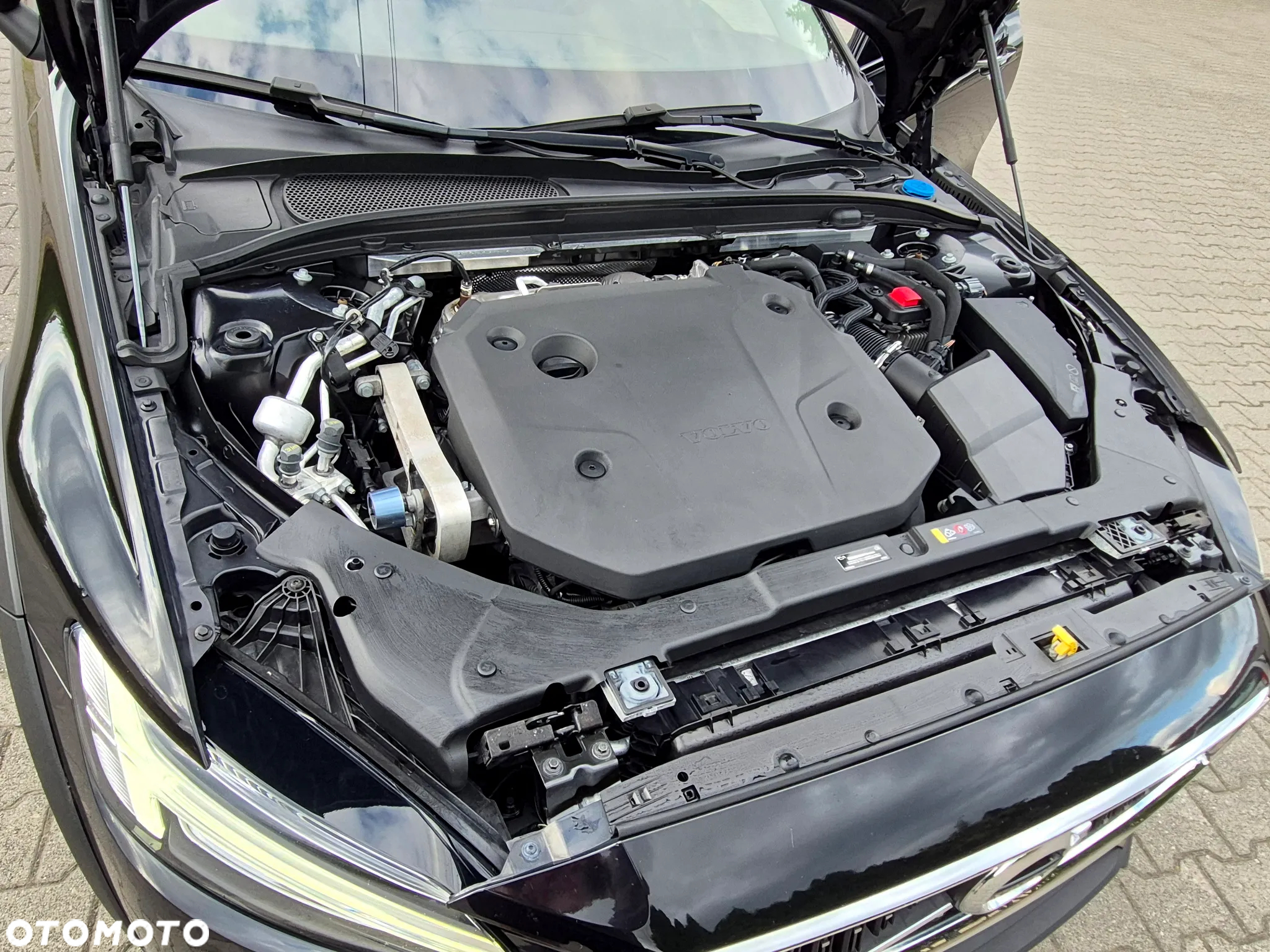 Volvo V60 Cross Country Plus B5 B AWD - 26