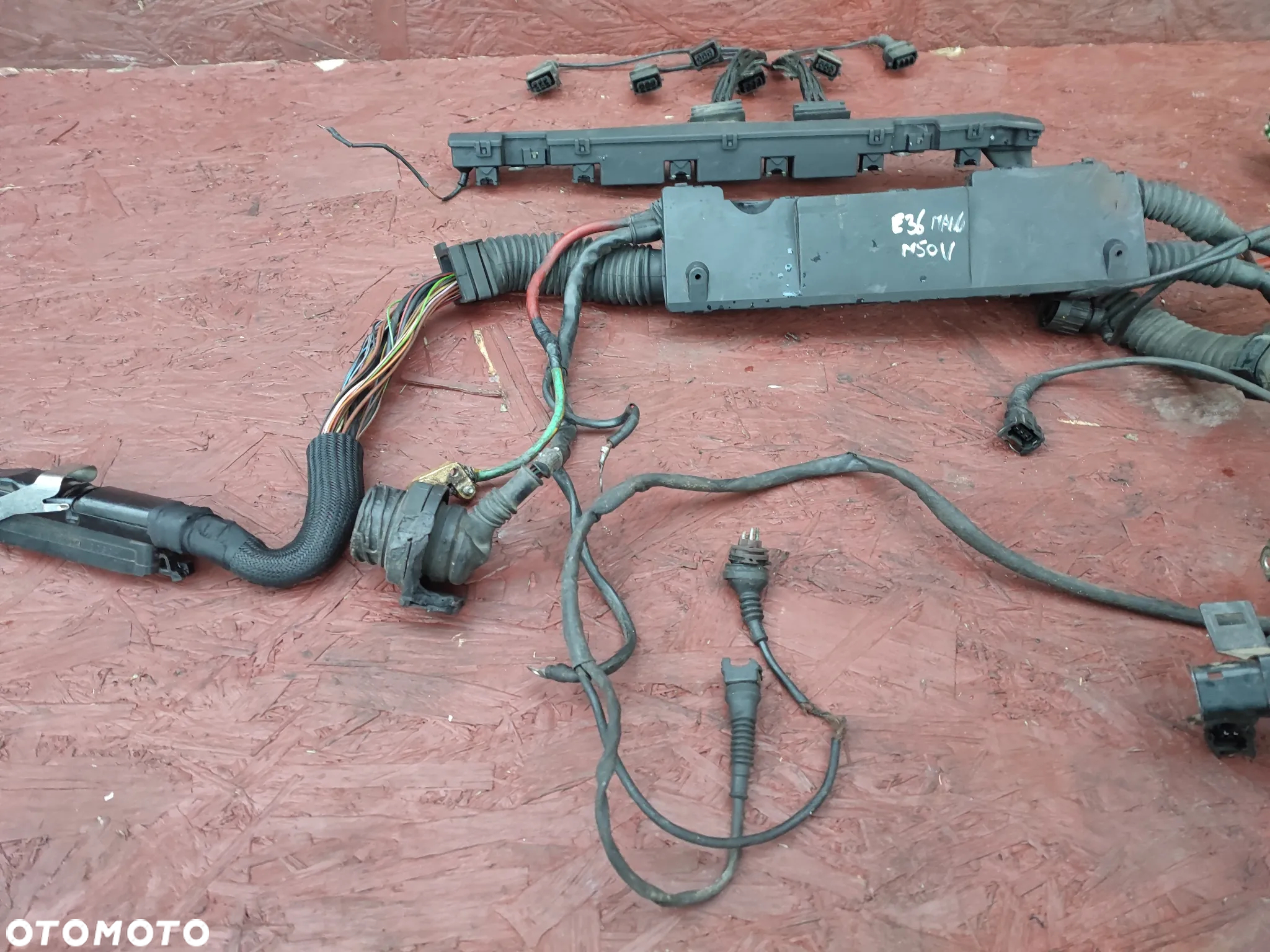 BMW E36 ORYGINALNA WIĄZKA SILNIKA DME DO STEROWNIKA BOSCH GAMY M50B20NV / M50B25NV MANUAL  EUROPA BEZ GAZU O NR. 12 51 1 732 246 / 12 51 1 732 675 /  12 51 1 737 287 OEM - 3