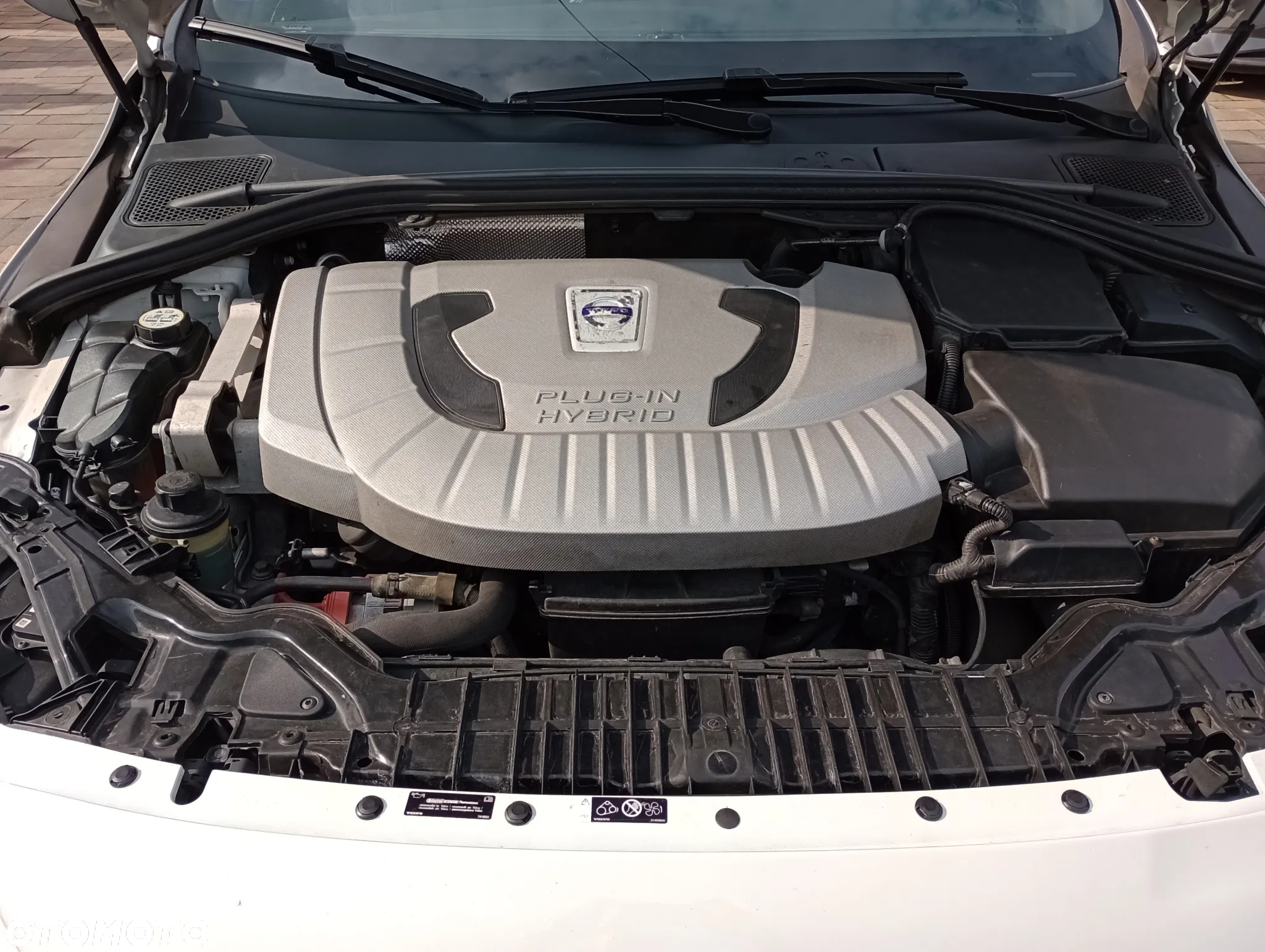 Volvo V60 D5 AWD R-Design Summum - 29