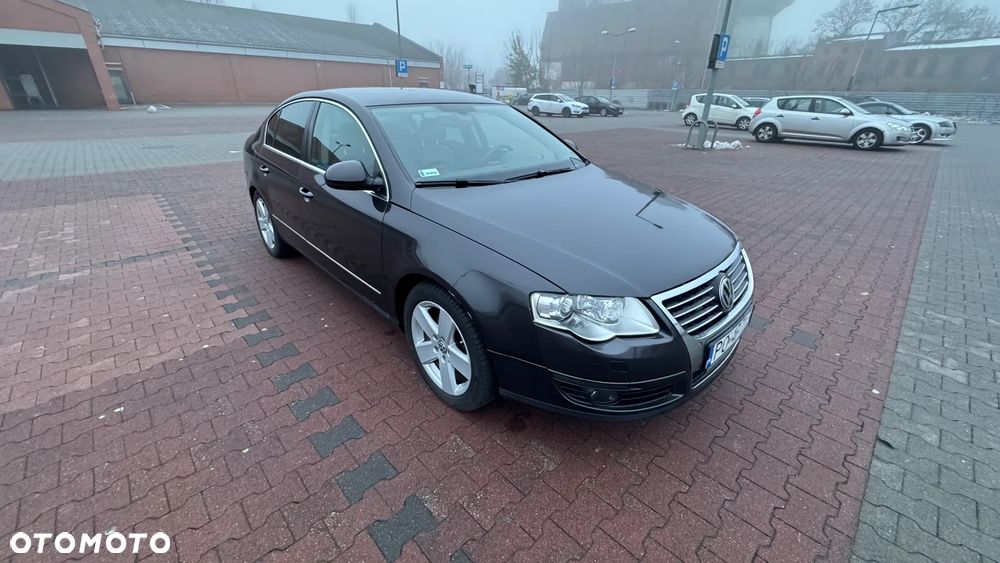 Volkswagen Passat 2.0 TDI DPF DSG Individual - 2