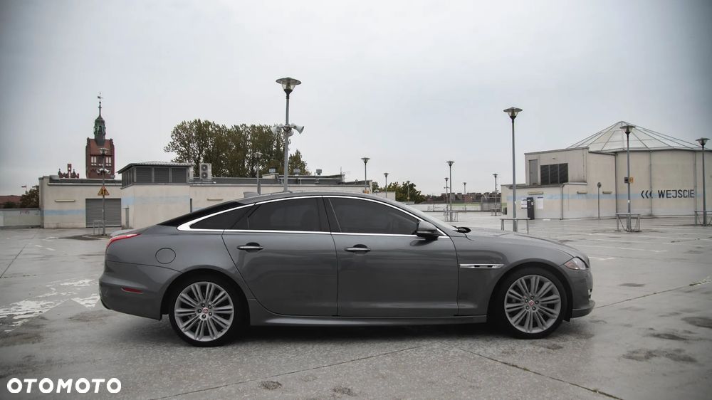 Jaguar XJ 3.0 T AWD R-Sport - 7