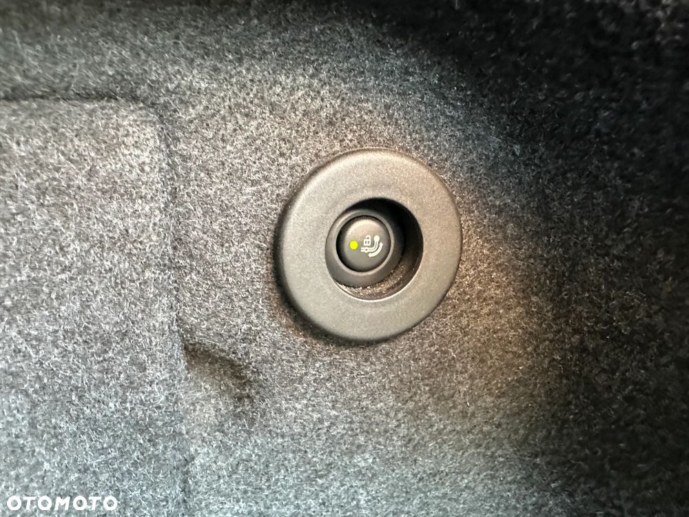 BMW Seria 5 530d xDrive Luxury Line - 23