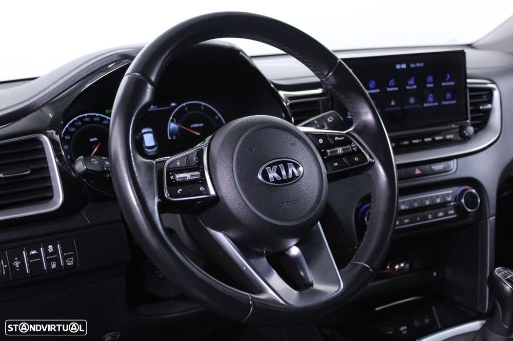 Kia XCeed - 21